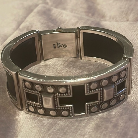 Sterling Silver 925 Cross Bangle Bracelet 7.5” - Picture 2 of 9